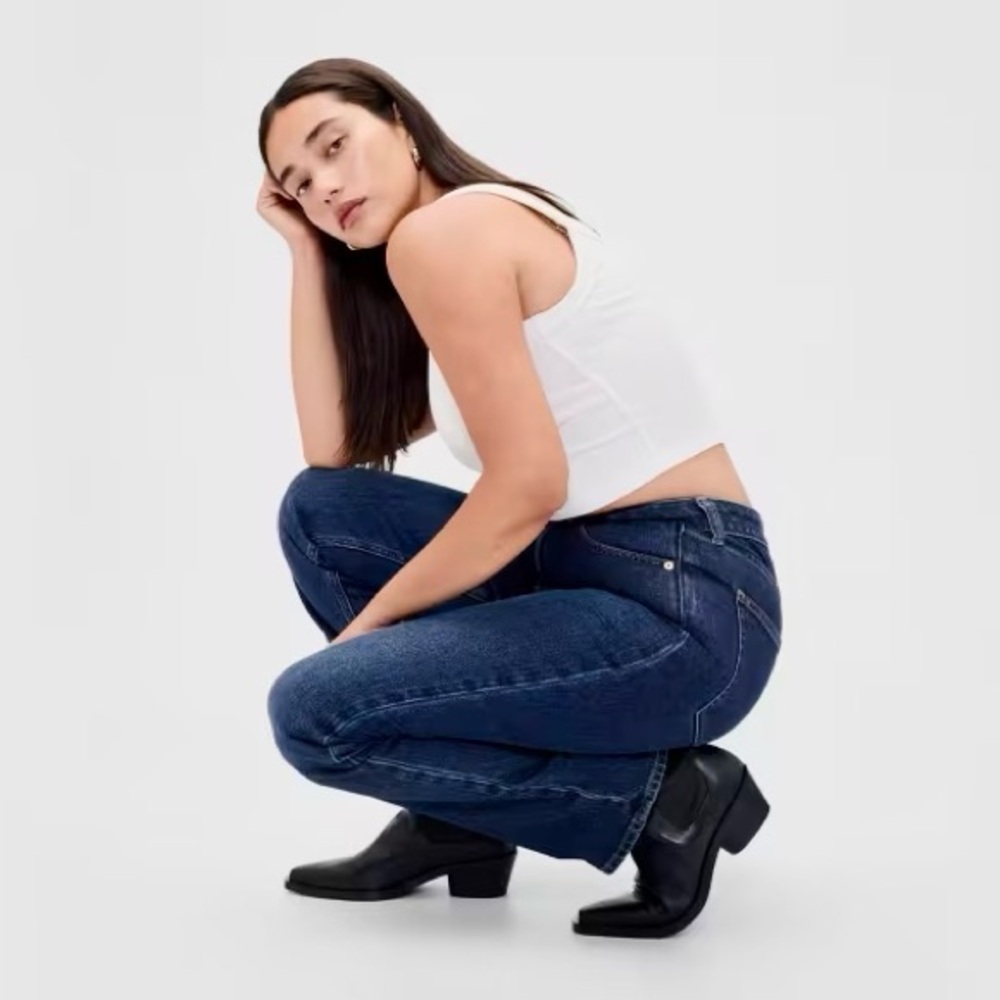 GAP Women's 1969 Curvy Low Rise Baby Boot Cut Jeans